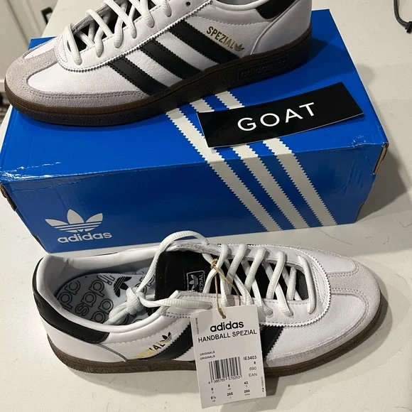 ADIDAS Handball Spezial sneaker, unisex shoe. Men's size 8.5, women's 9.5. - Picture 3 of 5